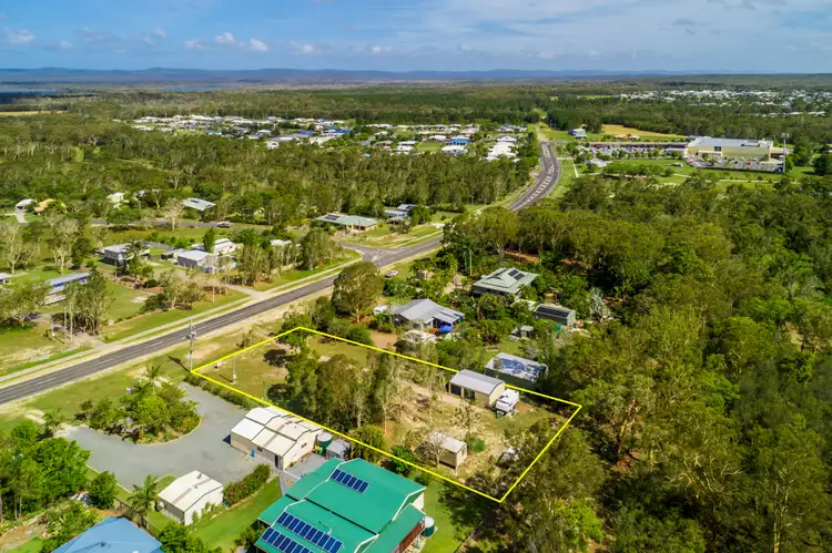 20 Queen Elizabeth Drive, Cooloola Cove QLD 4580