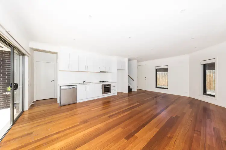 Third view of Homely apartment listing, 2/880 Pascoe Vale Road, Glenroy VIC 3046
