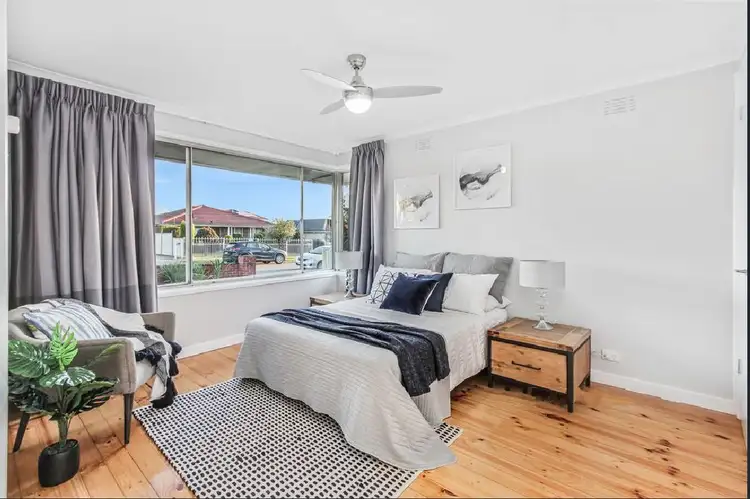Fifth view of Homely house listing, 5 LOCHARN CRES, Keysborough VIC 3173