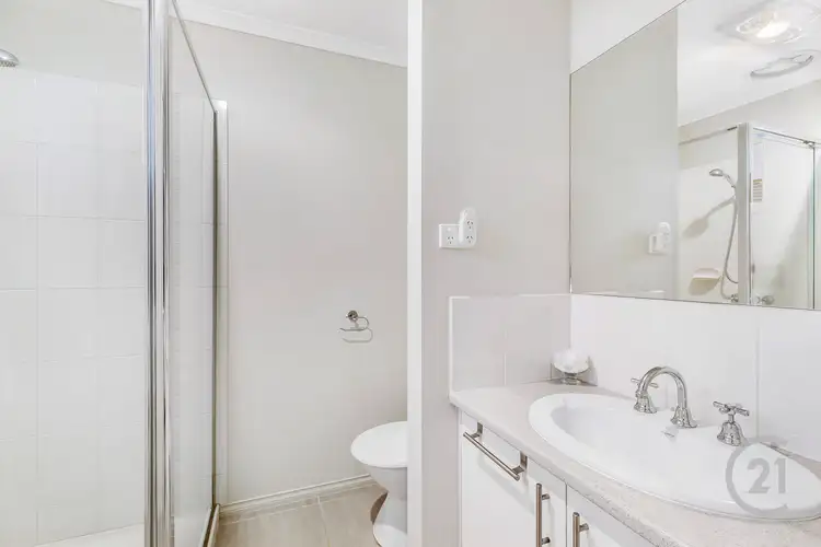 Sixth view of Homely house listing, 28 Lucerne Circuit, Pakenham VIC 3810