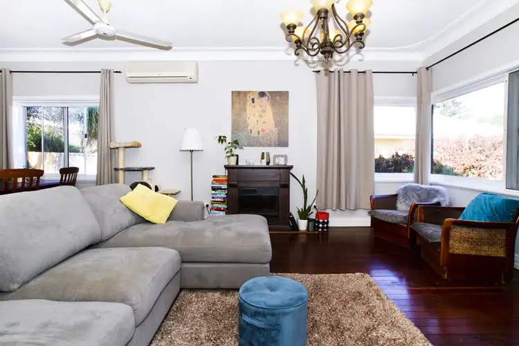 44 Coleman Crescent, Melville WA 6156