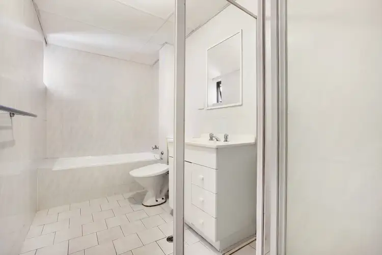 Fifth view of Homely apartment listing, 6/38 Dangar Place, Chippendale NSW 2008
