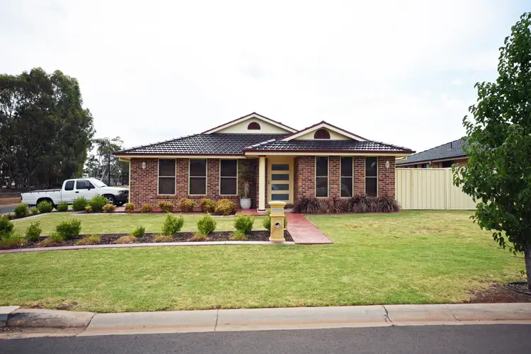 24 Timgarlen Avenue, Dubbo NSW 2830