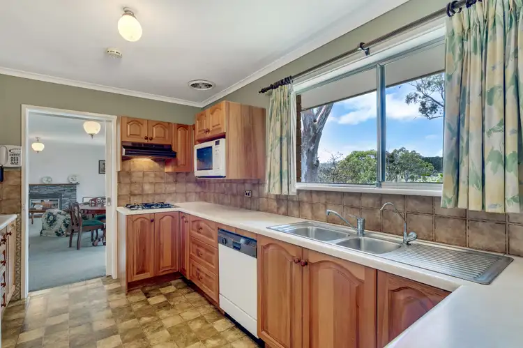 Fifth view of Homely house listing, 2 The Parkway, Blackwood SA 5051