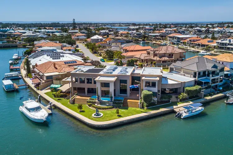 Second view of Homely house listing, 11 Picaroon Place, Halls Head WA 6210