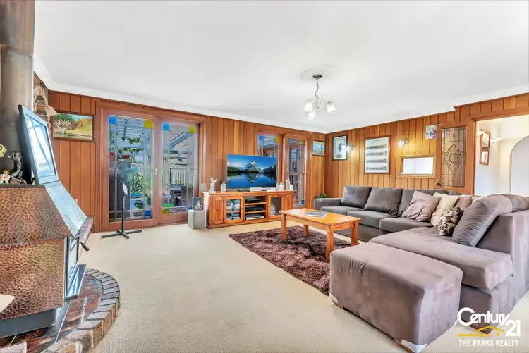 Fifth view of Homely house listing, 19 Donahue Close, Prairiewood NSW 2176