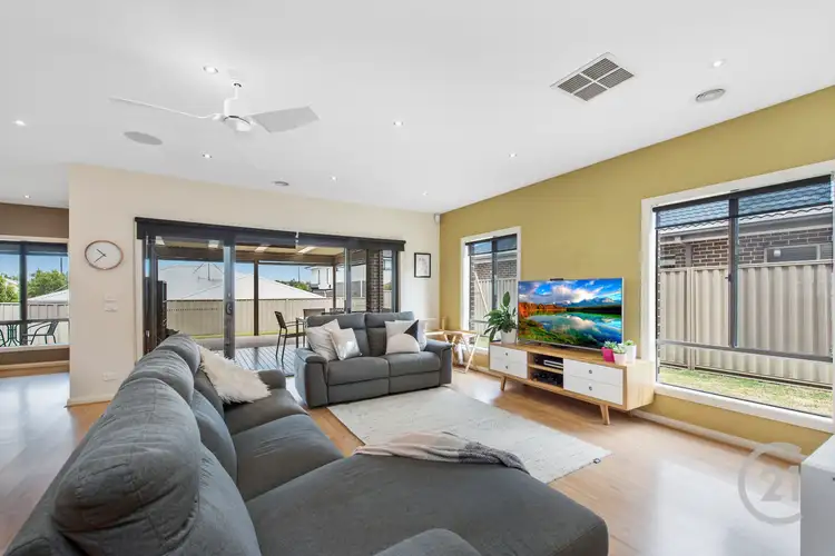 Sixth view of Homely house listing, 6 Villella Drive, Pakenham VIC 3810