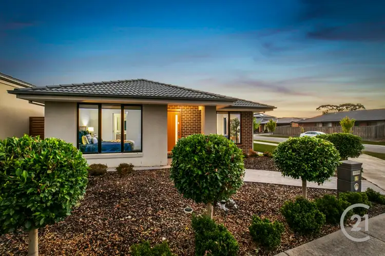 17 Honeydew Street, Officer VIC 3809