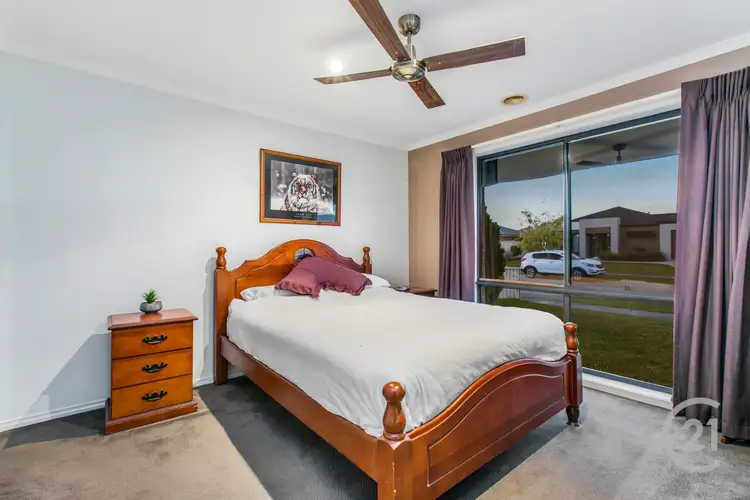 Sixth view of Homely house listing, 18 Jacaranda Way, Pakenham VIC 3810