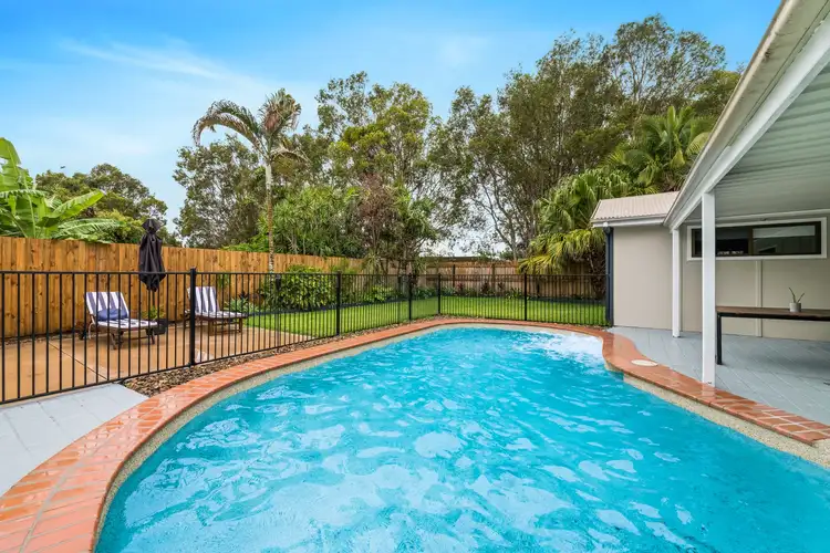 8 Karawatha Drive, Mountain Creek QLD 4557