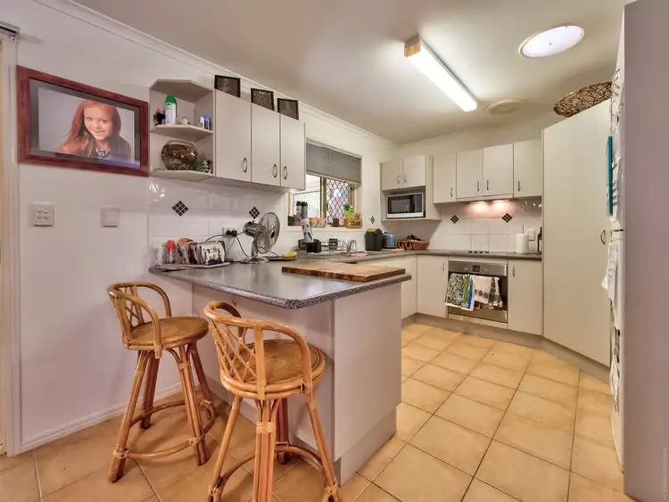Sixth view of Homely house listing, 3 LAYDE COURT, Urangan QLD 4655