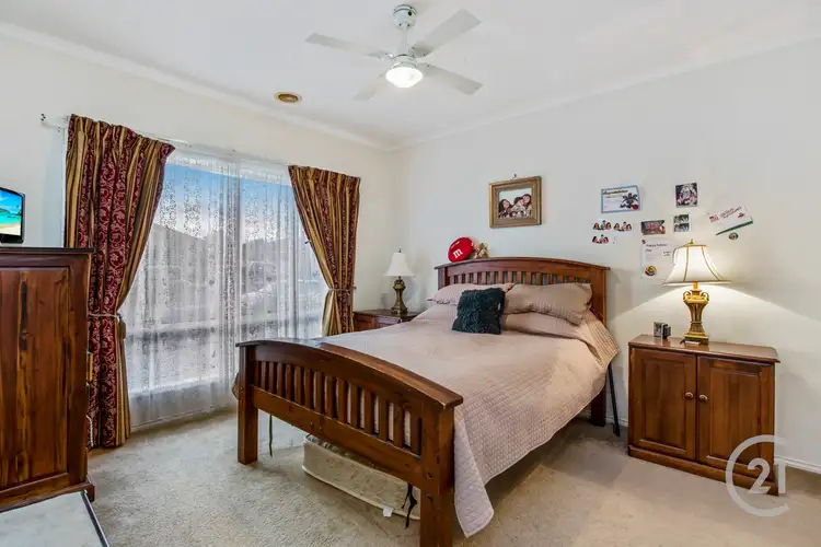 Fourth view of Homely house listing, 5 Viola Avenue, Pakenham VIC 3810