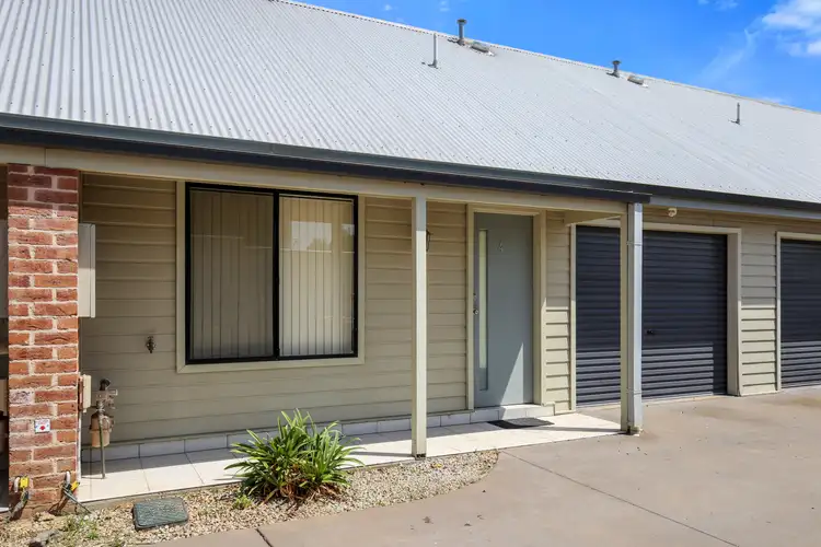 Sixth view of Homely villa listing, 4/140 Warrendine  Street, Orange NSW 2800