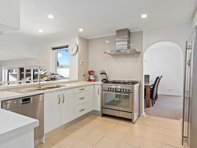5 Shelley Avenue, Happy Valley SA 5159