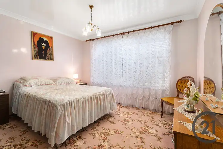 Fifth view of Homely house listing, 5 Hanna Ave, Lurnea NSW 2170