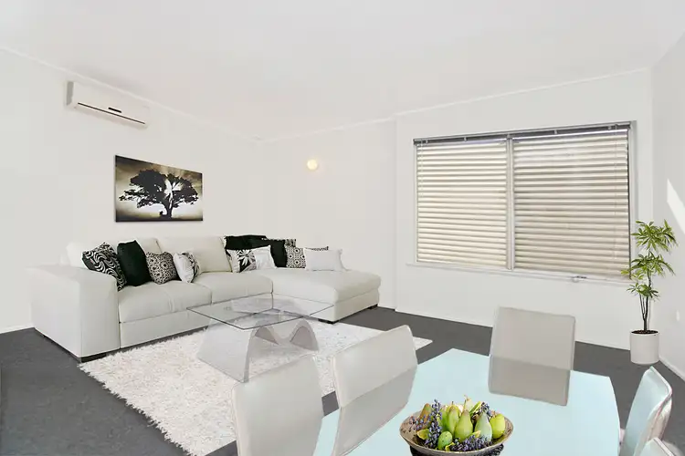 2/129 Brooks Street, Bar Beach NSW 2300