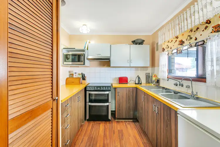 Fifth view of Homely house listing, 8 Morella Court, Noarlunga Downs SA 5168