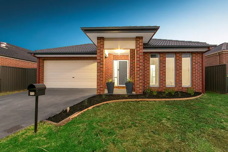 13 Sarton Link, Pakenham VIC 3810