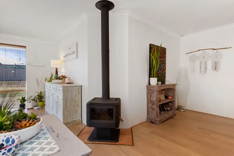 Seventh view of Homely house listing, 19 Borya Bend, Glen Iris WA 6230