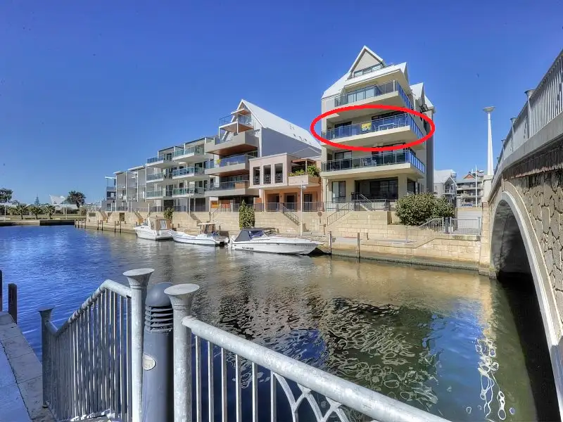 Main view of Homely apartment listing, 4/16 Torcello Mews, Mandurah WA 6210