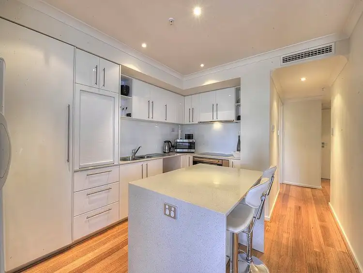 Fifth view of Homely apartment listing, 4/16 Torcello Mews, Mandurah WA 6210
