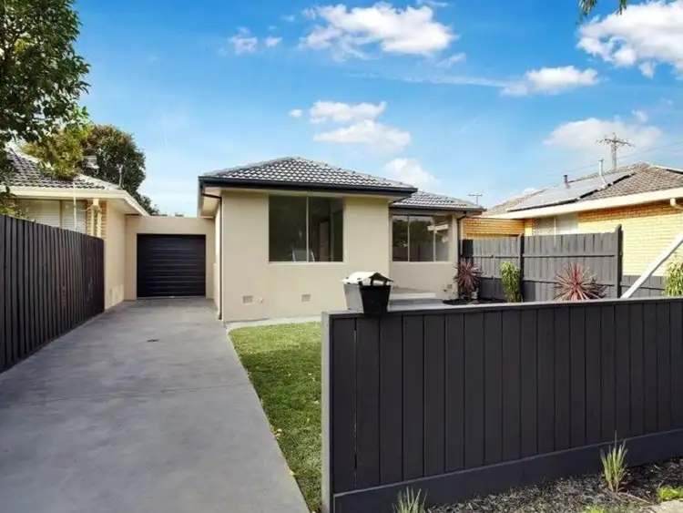 2/1 OAKES AVE, Clayton South VIC 3169