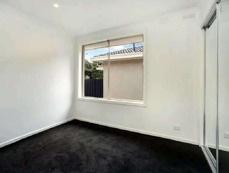 Fifth view of Homely unit listing, 2/1 OAKES AVE, Clayton South VIC 3169