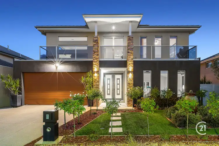 3 Sunseeker Chase, Sanctuary Lakes VIC 3030