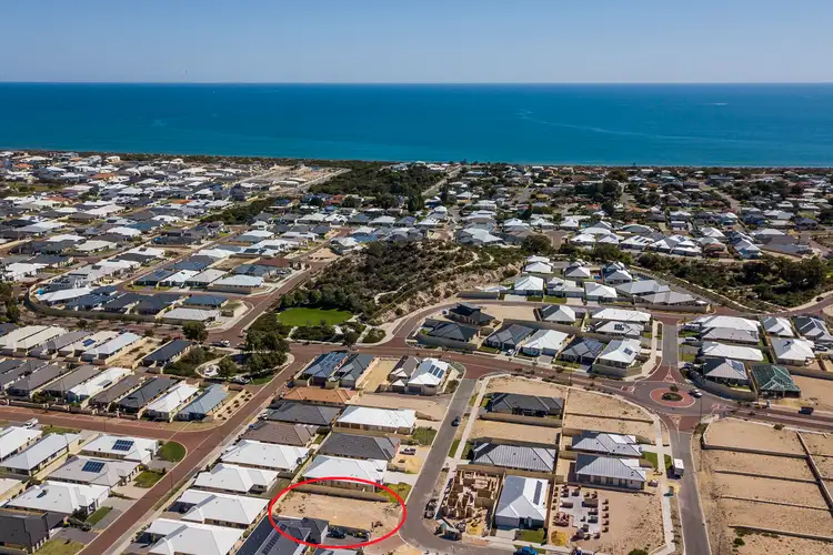 12 Baroda Way, Madora Bay WA 6210