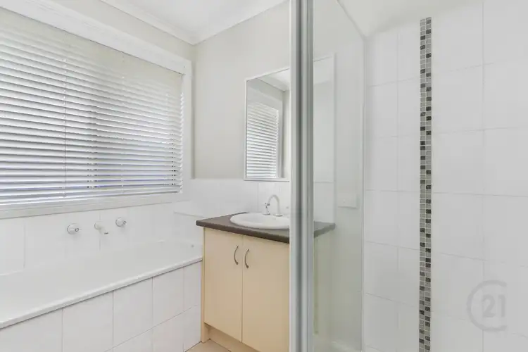 Sixth view of Homely house listing, 18 Richie Court, Drouin VIC 3818
