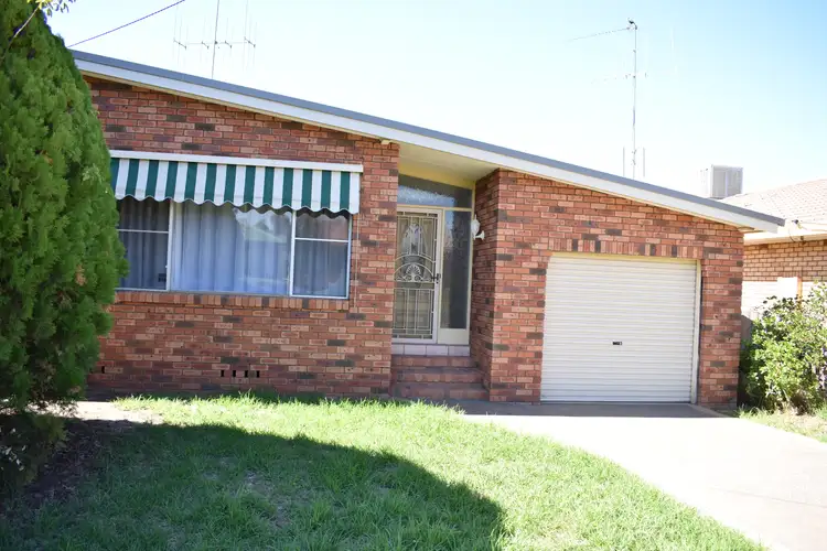30 Carrington Street, Parkes NSW 2870
