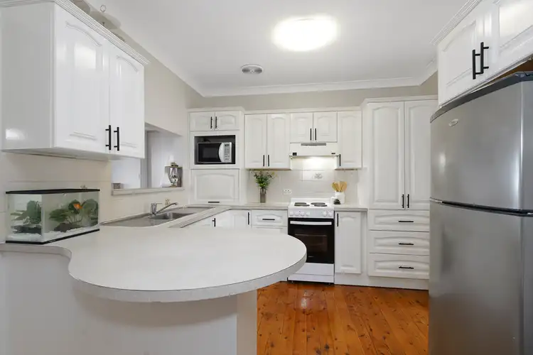27 Redbill Drive, Woodberry NSW 2322