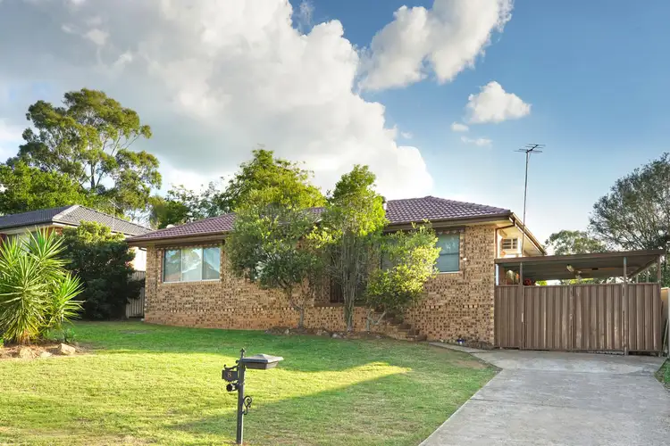 8 Anthony Drive, Rosemeadow NSW 2560