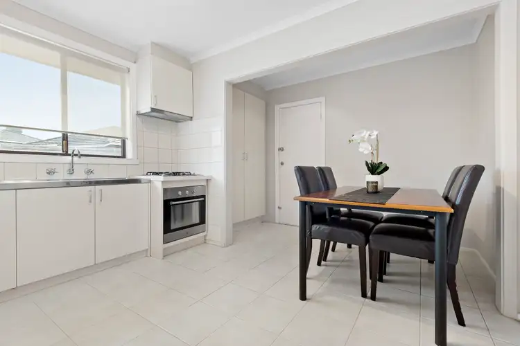 Fourth view of Homely unit listing, 2/9-11 York Street, Bonbeach VIC 3196