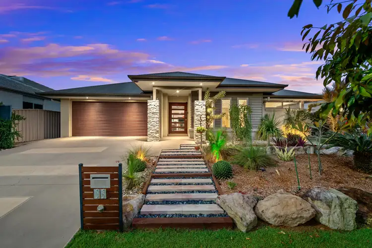 25 Lionheart Crescent, Newport QLD 4020