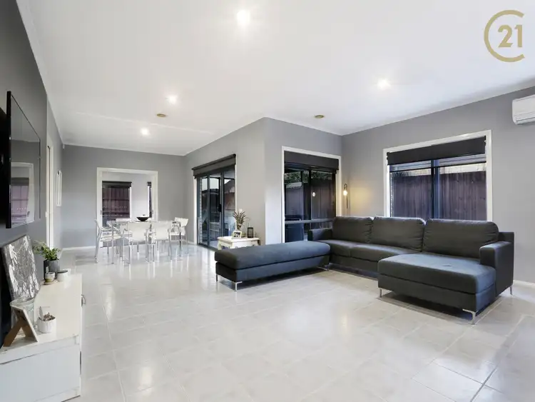 Second view of Homely house listing, 8 Strahan Close, Berwick VIC 3806