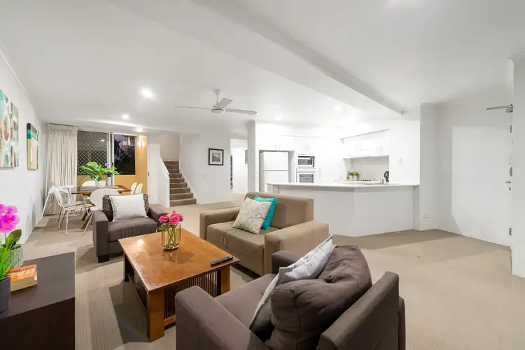 10 Alexandra Avenue, Mermaid Beach QLD 4218