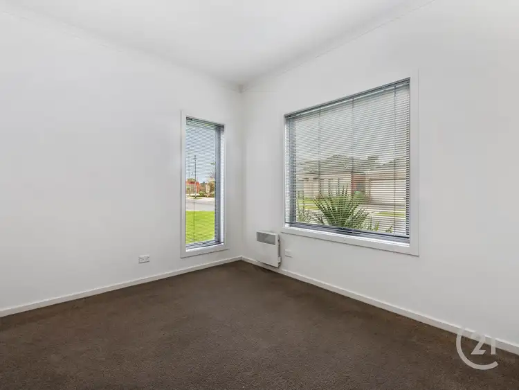 Sixth view of Homely house listing, 58 Edgeware Close, Pakenham VIC 3810