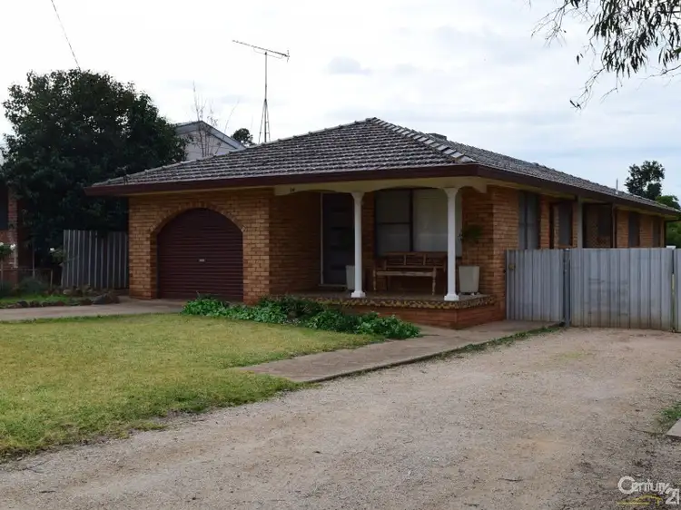 14 Barton Street, Parkes NSW 2870