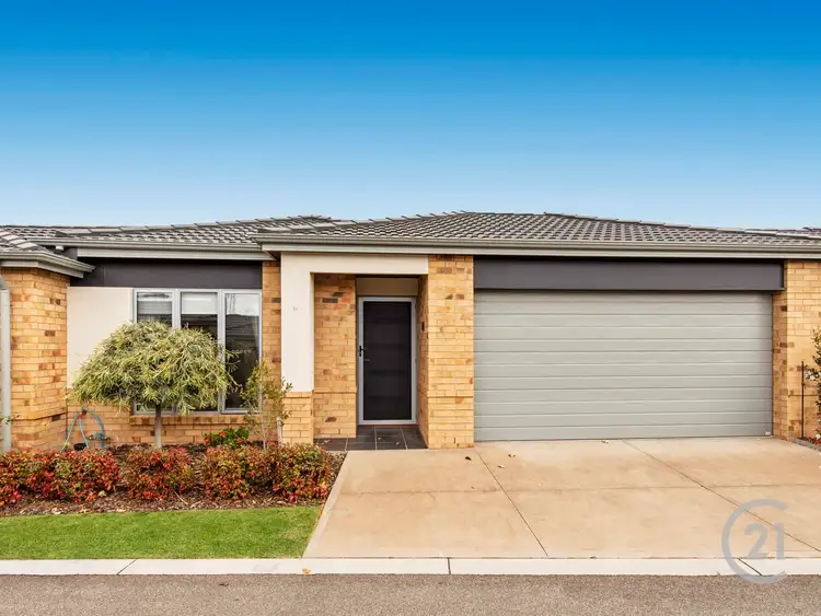 11/11 Main Street, Pakenham VIC 3810