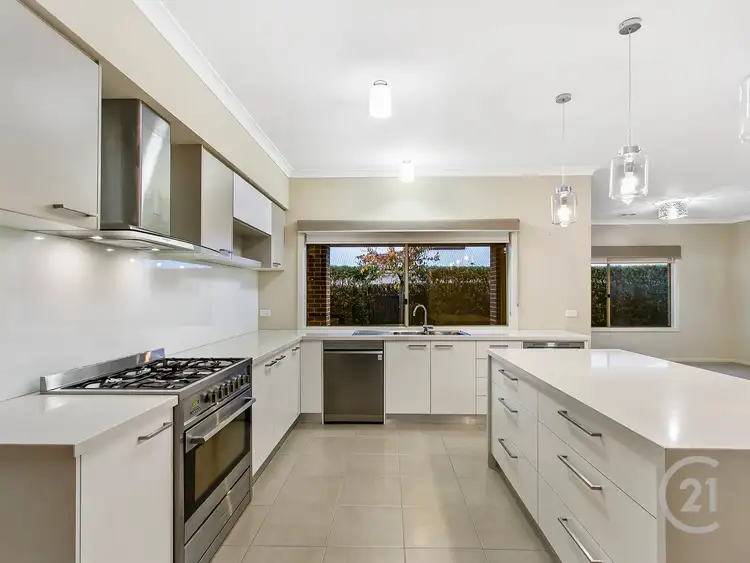 Fourth view of Homely house listing, 5 Dugan Court, Pakenham VIC 3810