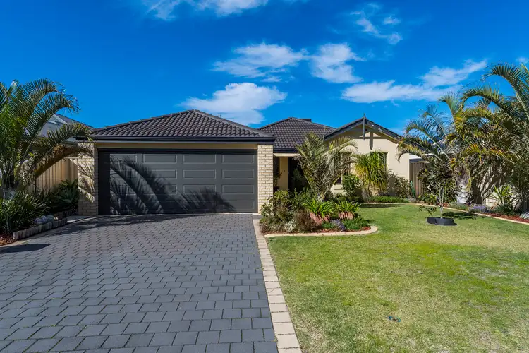 4 Regina Gardens, Greenfields WA 6210