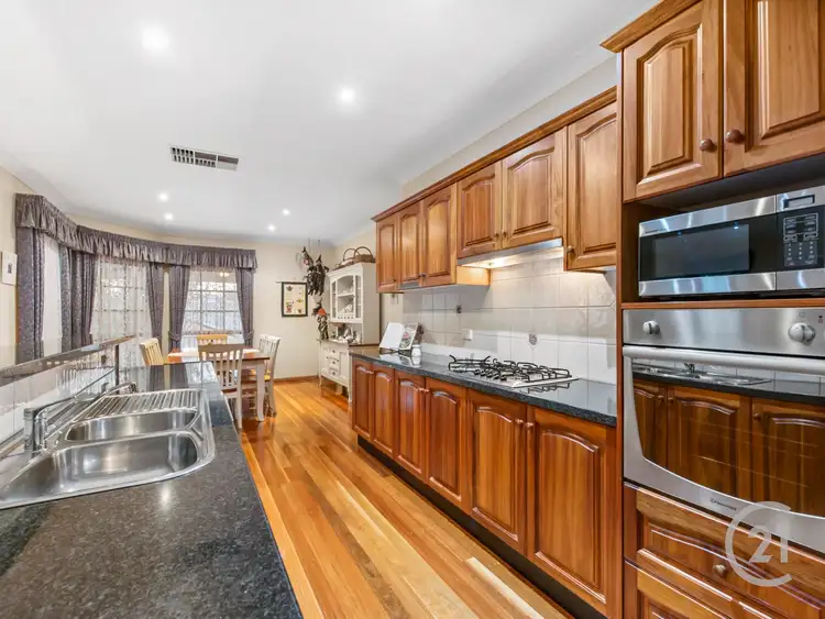 Fifth view of Homely house listing, 11 Overland Rise, Pakenham VIC 3810