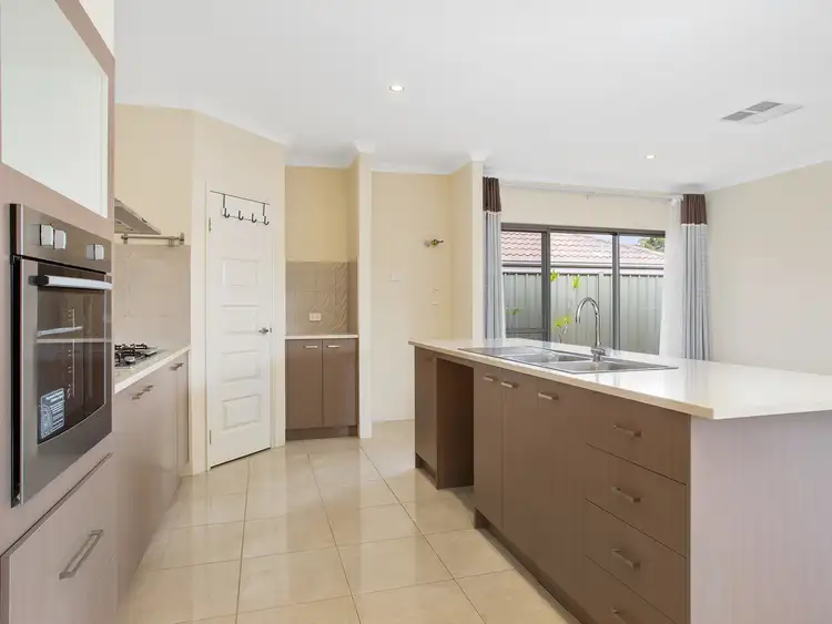 Fifth view of Homely house listing, 39 Serisier Parkway, Queens Park WA 6107