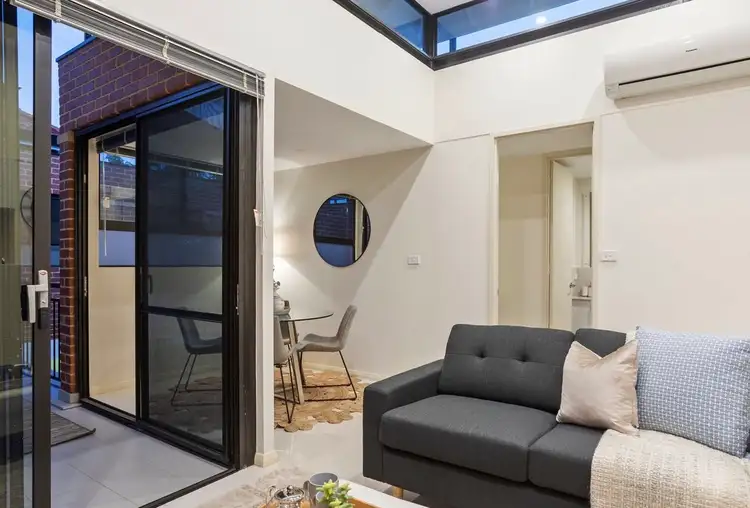 8/33 Windsor Street, Perth WA 6000