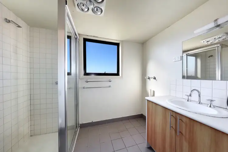 Fifth view of Homely apartment listing, 1/3 Royal Lane, Glen Huntly VIC 3163