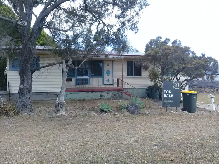 28 Livingstone Street, Bowen QLD 4805