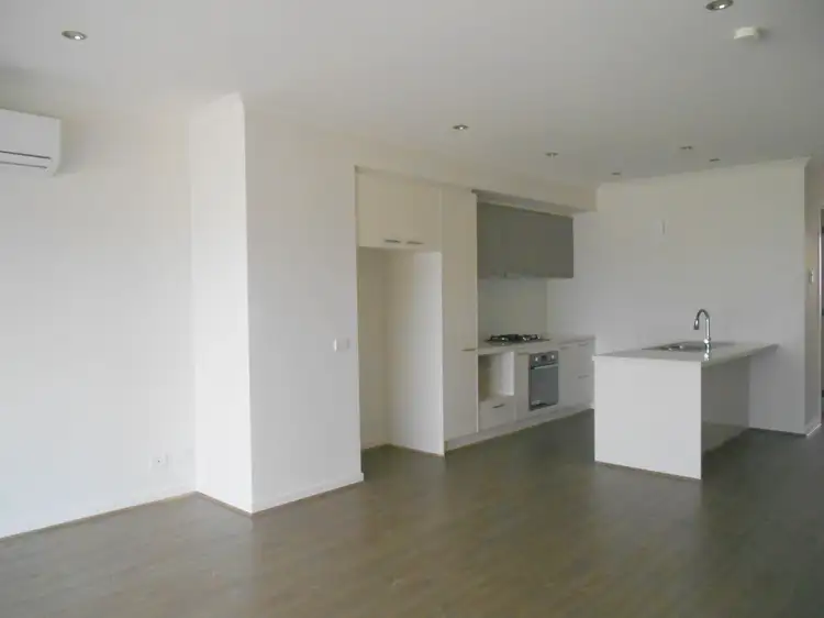 Fourth view of Homely townhouse listing, 32 VIEW RD, Springvale VIC 3171