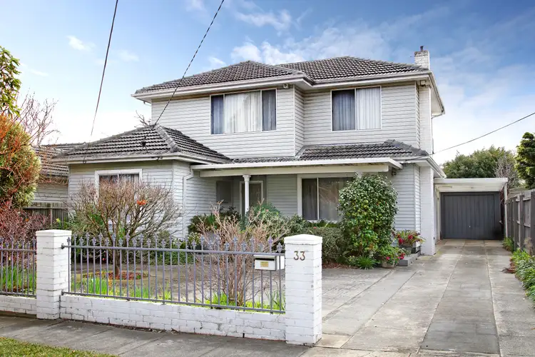 33 Parkmore Road, Bentleigh East VIC 3165