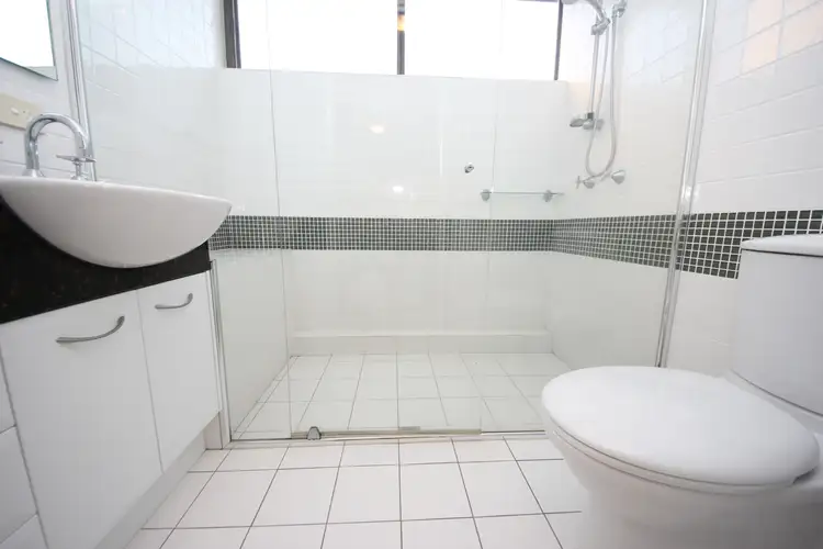 Third view of Homely apartment listing, 6/22 Armrick Avenue, Broadbeach QLD 4218
